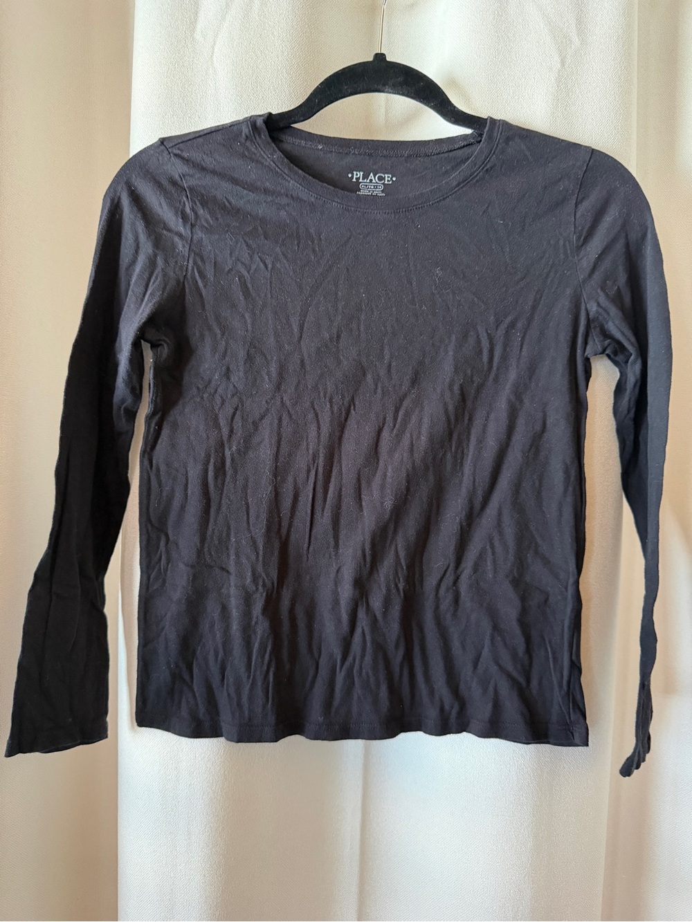 The Children’s Place Black Long Sleeve Crewneck Tee